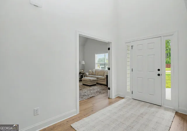 Photo 4 of Single family home for sale at 400 Atlantica Dr, Newnan, GA 30263 | MLS# 10778854 | Listing updated on 2026-09-18