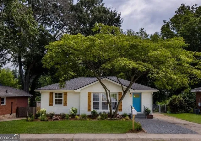 Photo 1 of Sale Pending at 216 Austin Ave Ne, Marietta, GA 30060 | MLS# 10822359 | Listing updated on 2026-09-01