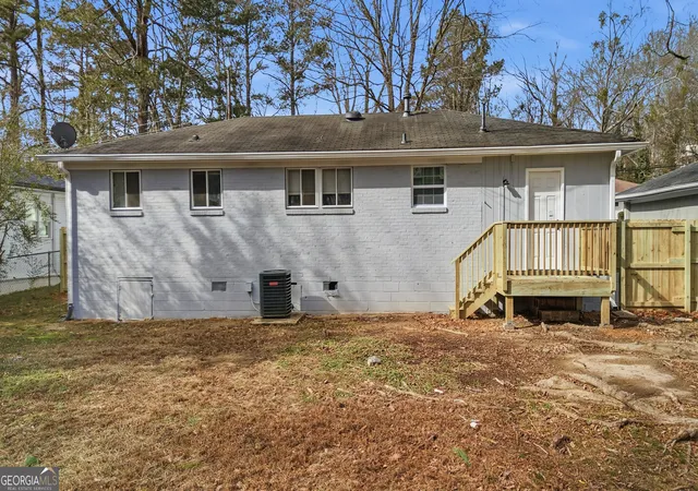 4th image of 2043 Claude St Nw, Atlanta, GA 30318 | MLS# 10781790