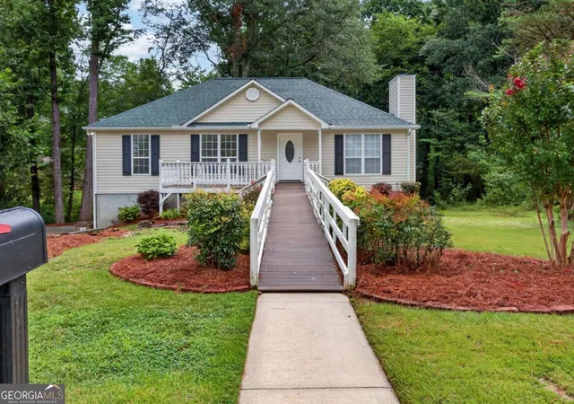 Photo 1 of Single family home for sale at 7015 Bannister Park Ln, Cumming, GA 30028 | MLS# 10807535 | Listing updated on 2026-08-23