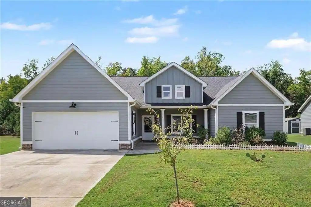Photo 1 of Single family home for sale at 119 Springwood Dr, Carrollton, GA 30117 | MLS# 10857294 | Listing updated on 2026-10-15
