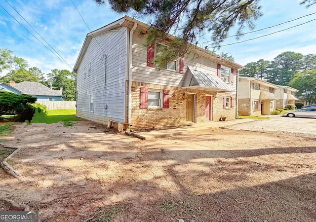 Photo 2 of Townhouse for sale at 935 Six Oaks Cir #B, Norcross, GA 30093 | MLS# 10788137 | Listing updated on 2026-07-23