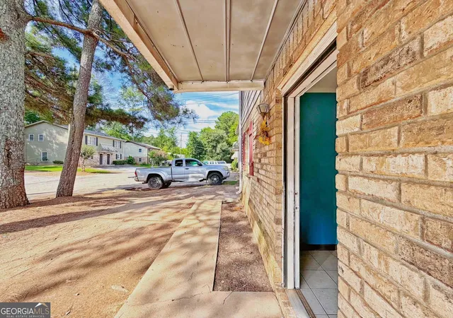 Photo 4 of Townhouse for sale at 935 Six Oaks Cir #B, Norcross, GA 30093 | MLS# 10788137 | Listing updated on 2026-07-23