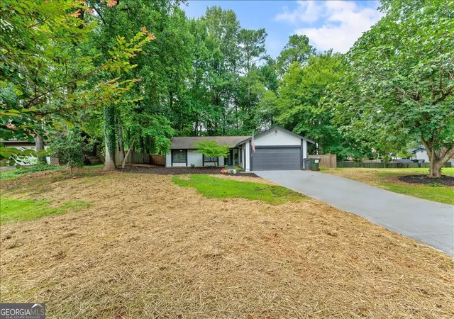 Photo 2 of Single family home for sale at 3121 Rio Montana Dr, Marietta, GA 30066 | MLS# 10803647 | Listing updated on 2026-08-13