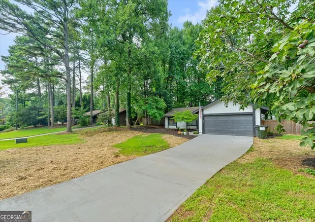 Photo 3 of Single family home for sale at 3121 Rio Montana Dr, Marietta, GA 30066 | MLS# 10803647 | Listing updated on 2026-08-13