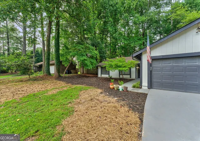 Photo 3 of Single family home for sale at 3121 Rio Montana Dr, Marietta, GA 30066 | MLS# 10803647 | Listing updated on 2026-08-13