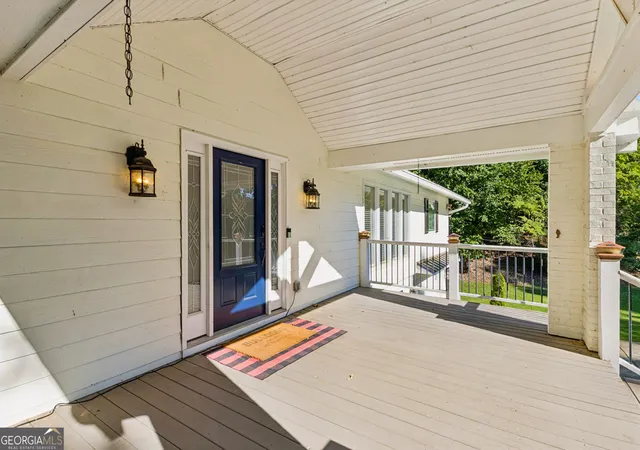 Photo 3 of Single family home for sale at 530 E Lake Dr, Gainesville, GA 30506 | MLS# 10831627 | Listing updated on 2026-09-12