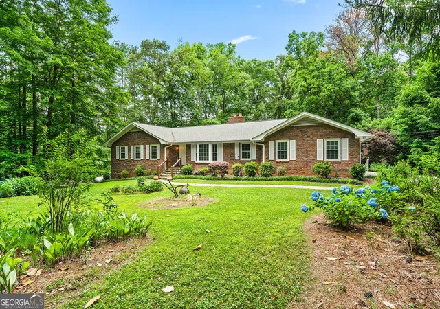 Homes for sale in Powder Springs, GA | 2690 Hideaway Hills Ln Sw, Powder Springs, GA 30127 | MLS# 10565069