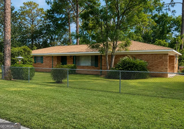 Photo 1 of Sale Pending at 2100 Ben Hill Ave, Waycross, GA 31503 | MLS# 10826451 | Listing updated on 2026-09-12