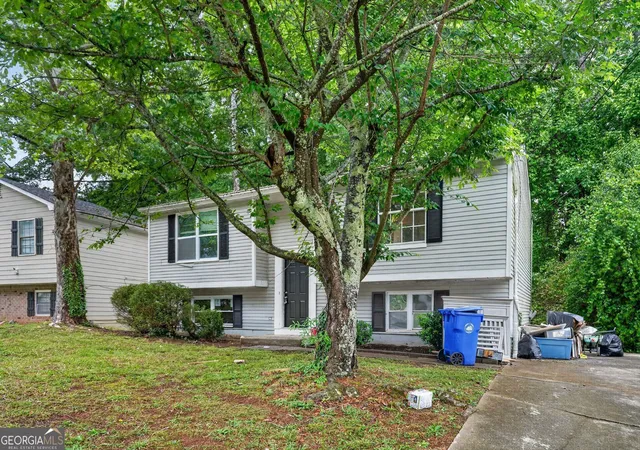 2nd image of 2075 Countydown Ln, Stone Mountain, GA 30088 | MLS# 10755865