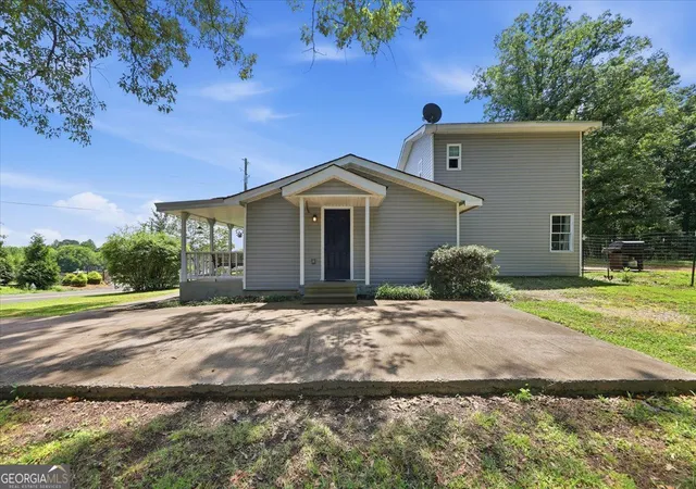 Photo 3 of Single family home for sale at 2607 Cochran Rd, Dallas, GA 30132 | MLS# 10784016 | Listing updated on 2026-07-16