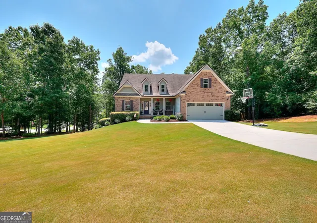 Photo 1 of Sale Pending at 817 Willow Grass Ct, Covington, GA 30014 | MLS# 10739092 | Listing updated on 2026-08-28