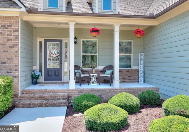 Photo 2 of Sale Pending at 817 Willow Grass Ct, Covington, GA 30014 | MLS# 10739092 | Listing updated on 2026-08-28