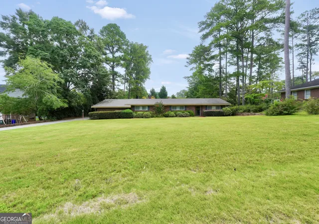 Photo 3 of Single family home for sale at 104 Woodlawn Pl, Thomaston, GA 30286 | MLS# 10822033 | Listing updated on 2026-09-17