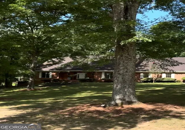Photo 2 of Single family home for sale at 3410 Donegal Wy, Snellville, GA 30039 | MLS# 10824367 | Listing updated on 2026-09-09