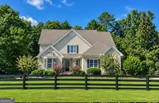 Photo 1 of Single family home for sale at 100 London Berry Ct, Tyrone, GA 30290 | MLS# 10872914 | Listing updated on 2026-10-28