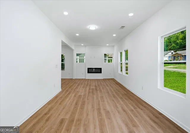 Photo 3 of Single family home for sale at 1502 Venetian Drive, Sw, Atlanta, GA 30311 | MLS# 10818704 | Listing updated on 2026-08-23