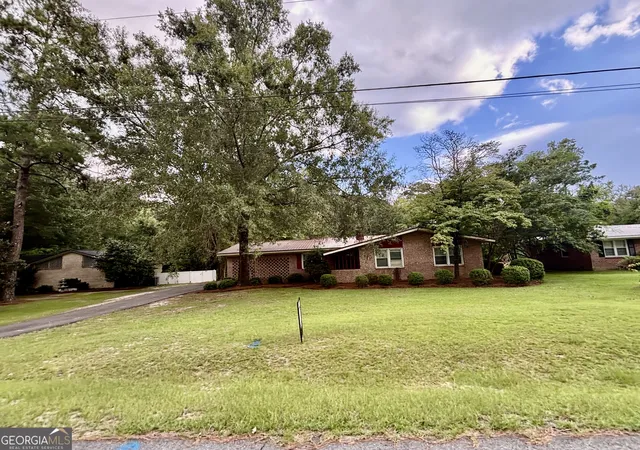 Photo 1 of Single family home for sale at 152 Crest Dr, Cochran, GA 31014 | MLS# 10796554 | Listing updated on 2026-09-12