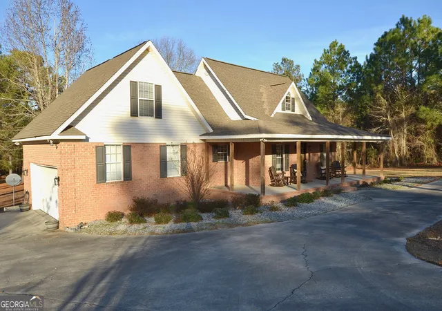 3rd image of 239 Trent Dr, Eastman, GA 31023 | MLS# 10758536