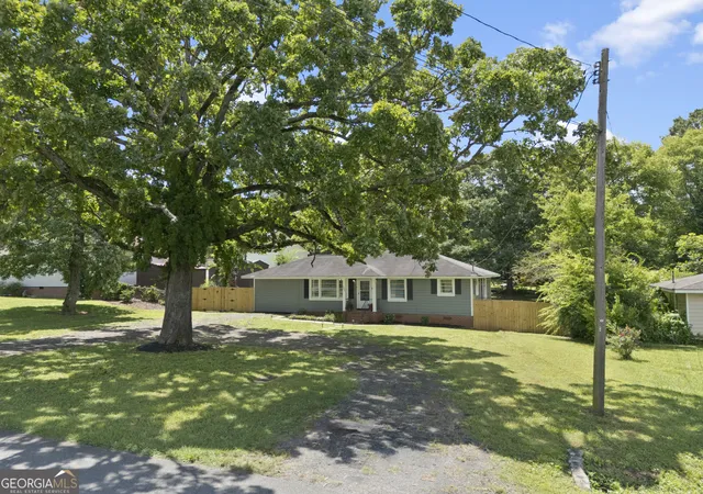 Photo 2 of Single family home for sale at 1306 Calhoun Ave, Rome, GA 30161 | MLS# 10793974 | Listing updated on 2026-08-31