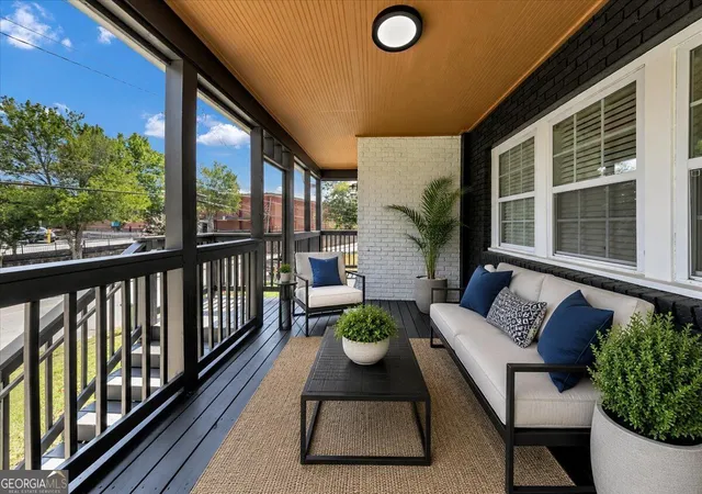 Photo 3 of Single family home for sale at 1420 Donnelly Ave Sw, Atlanta, GA 30310 | MLS# 10834443 | Listing updated on 2026-09-20
