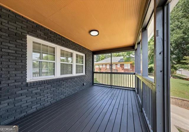 Photo 4 of Single family home for sale at 1420 Donnelly Ave Sw, Atlanta, GA 30310 | MLS# 10834443 | Listing updated on 2026-09-20