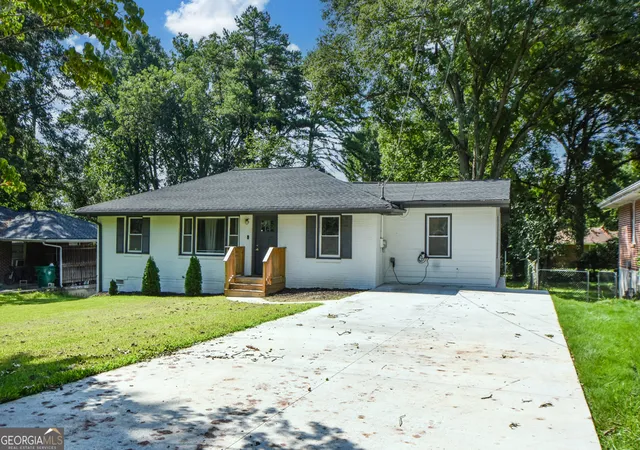 Photo 3 of Single family home for sale at 2805 Long Way, Decatur, GA 30032 | MLS# 10811978 | Listing updated on 2026-08-10