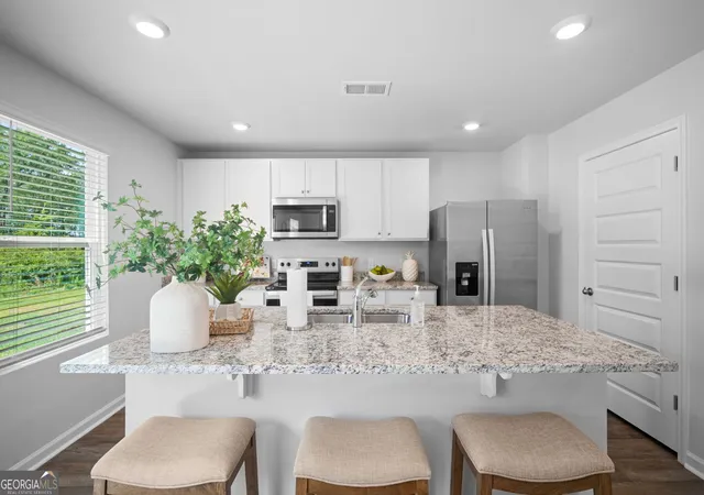 Photo 3 of Single family home for sale at 131 Fernhill Dr, Statesboro, GA 30461 | MLS# 10832548 | Listing updated on 2026-09-16