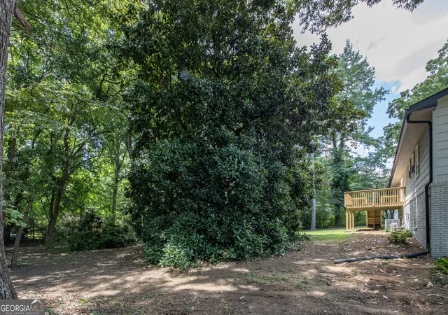 Photo 3 of Single family home for sale at 6109 Ridge Wy, Douglasville, GA 30135 | MLS# 10826957 | Listing updated on 2026-09-19