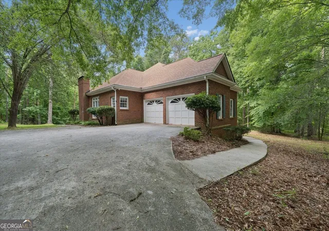 2nd image of 971 Cochran Rd, Covington, GA 30014 | MLS# 10776232