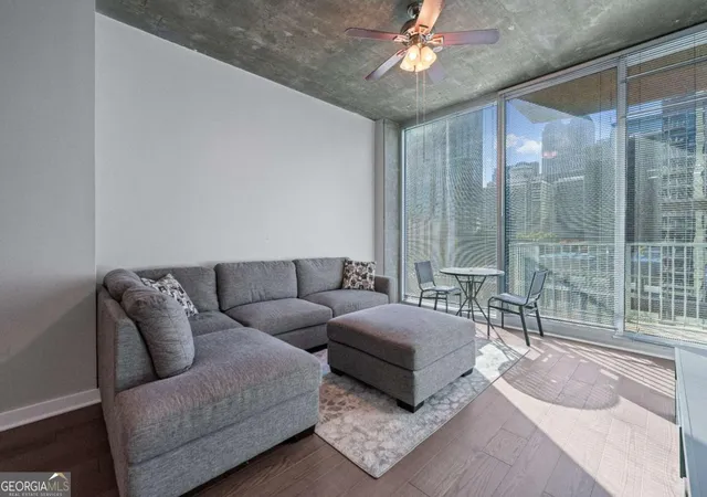 2nd image of 400 W Peachtree St Nw #1009, Atlanta, GA 30308 | MLS# 10645291
