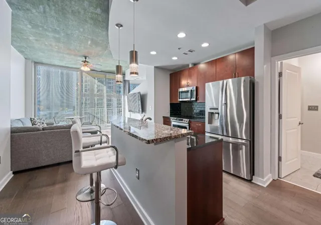 5th image of 400 W Peachtree St Nw #1009, Atlanta, GA 30308 | MLS# 10645291