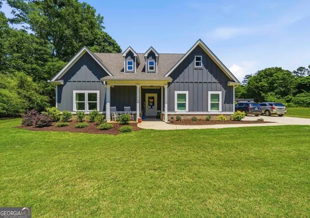 Photo 1 of Single family home for sale at 145 Pearl Moon Dr, Eatonton, GA 31024 | MLS# 10772454 | Listing updated on 2026-09-14