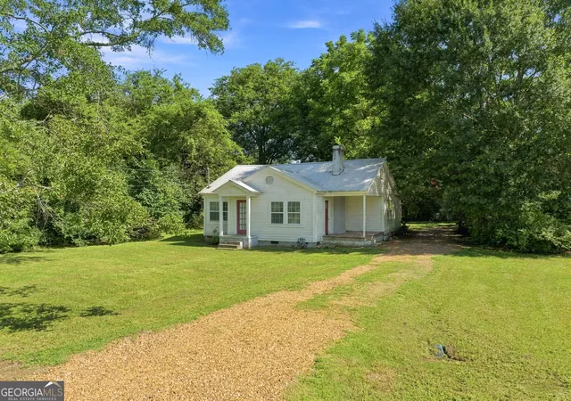 Photo 3 of Single family home for sale at 100 1st St, Summerville, GA 30747 | MLS# 10834431 | Listing updated on 2026-09-16