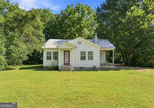 Photo 3 of Single family home for sale at 100 1St St, Summerville, GA 30747 | MLS# 10834431 | Listing updated on 2026-09-16