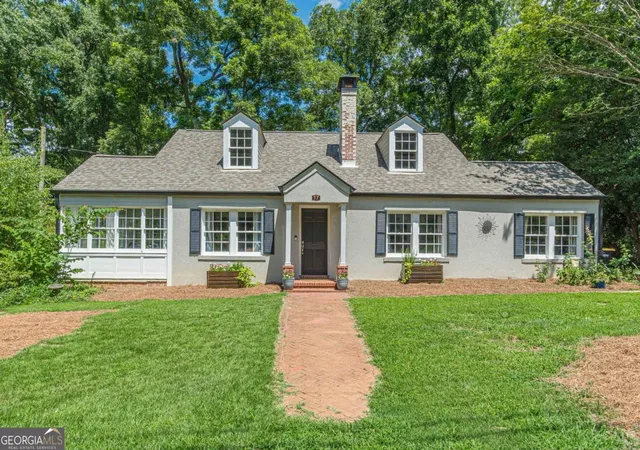 Photo 1 of Single family home for sale at 17 Northside Dr, Newnan, GA 30263 | MLS# 10813955 | Listing updated on 2026-09-20