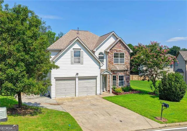 1st image of 220 Nichols Dr, Suwanee, GA 30024 | MLS# 10817805