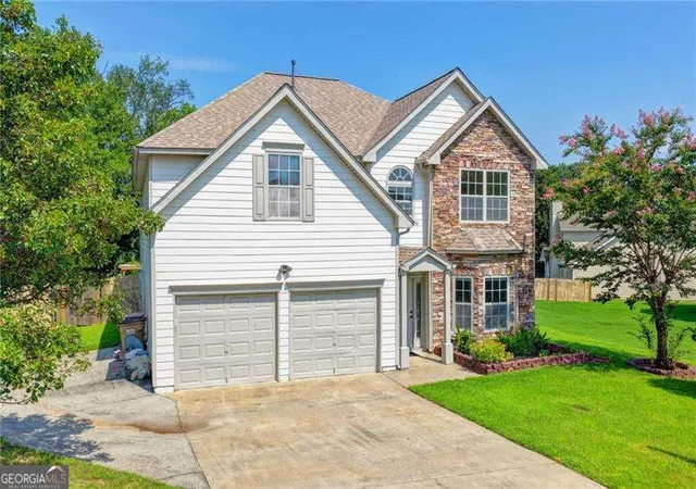 3rd image of 220 Nichols Dr, Suwanee, GA 30024 | MLS# 10817805