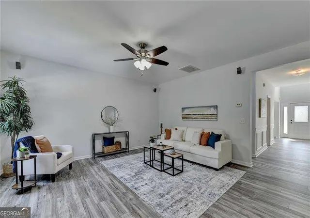 5th image of 220 Nichols Dr, Suwanee, GA 30024 | MLS# 10817805