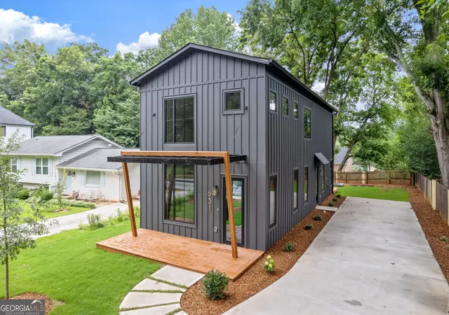 2nd image of 631 Flat Shoals Ave Se, Atlanta, GA 30316 | MLS# 10816136
