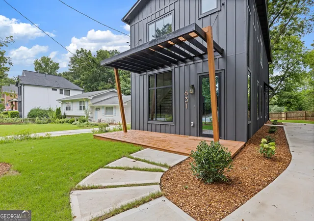 Photo 2 of Single family home for sale at 631 Flat Shls Ave SE, Atlanta, GA 30316 | MLS# 10816136 | Listing updated on 2026-08-13