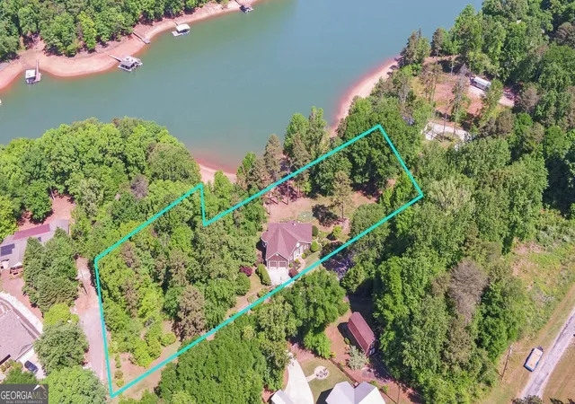 3rd image of 1700 Harbor Light Marina Rd, Lavonia, GA 30553 | MLS# 10738186