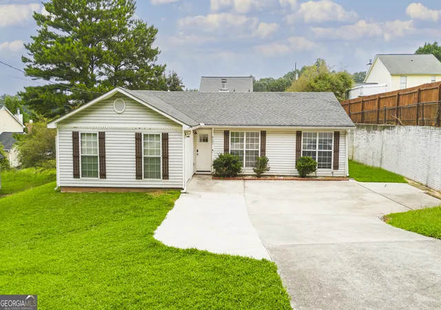 Photo 1 of Single family home for sale at 660 Morrow Rd, Forest Park, GA 30297 | MLS# 10814947 | Listing updated on 2026-09-06
