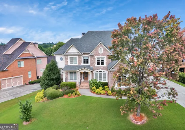 Photo 3 of Single family home for sale at 2552 Stone Manor Dr, Buford, GA 30519 | MLS# 10808641 | Listing updated on 2026-09-04