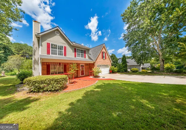 Photo 2 of Single family home for sale at 1675 Round Rd, Grayson, GA 30017 | MLS# 10826230 | Listing updated on 2026-10-06