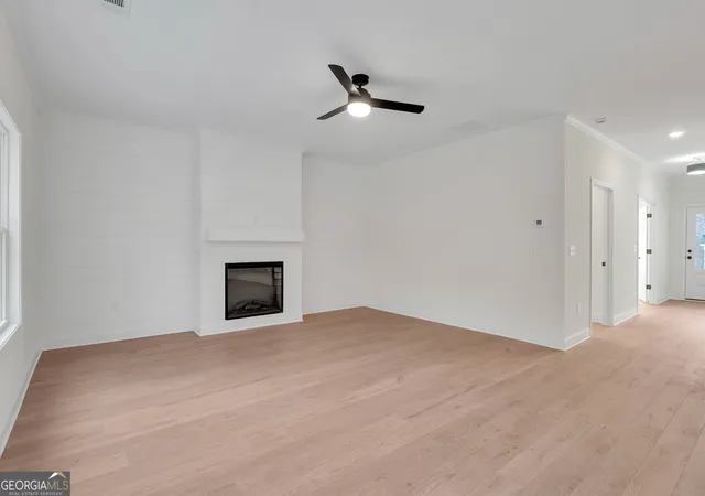 Photo 4 of Single family home for sale at 1111 Falkirk Ln, Stone Mountain, GA 30087 | MLS# 10711107 | Listing updated on 2026-09-04