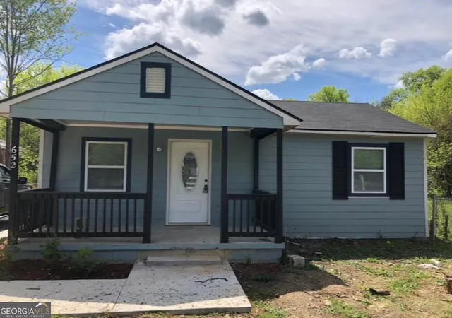 Photo 2 of Single family home for sale at 652 Moreland Ave, Macon, GA 31206 | MLS# 10824476 | Listing updated on 2026-08-26