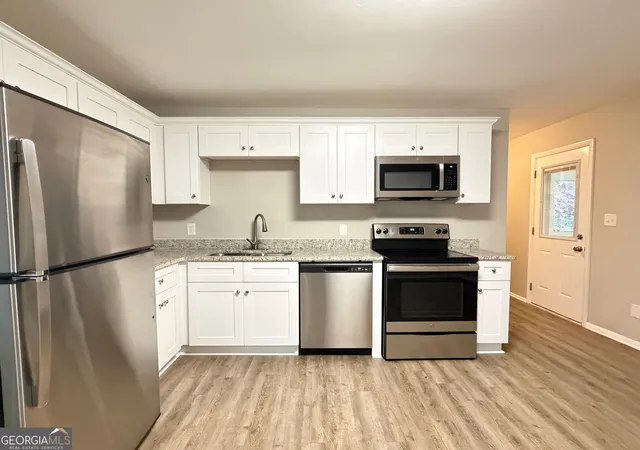 Photo 3 of Single family home for sale at 2528 Benson Poole Rd Se, Smyrna, GA 30082 | MLS# 10832928 | Listing updated on 2026-10-23