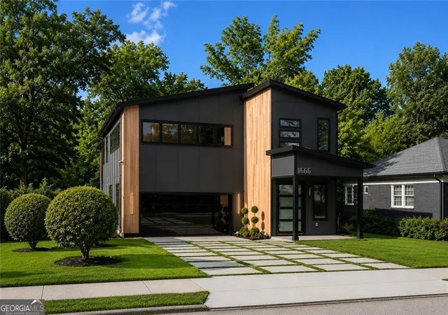 Photo 1 of Single family home for sale at 1666 S Gordon St Sw, Atlanta, GA 30310 | MLS# 10812373 | Listing updated on 2026-09-17