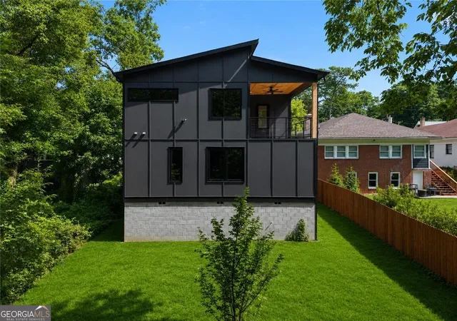 Photo 2 of Single family home for sale at 1666 S Gordon St Sw, Atlanta, GA 30310 | MLS# 10812373 | Listing updated on 2026-09-17